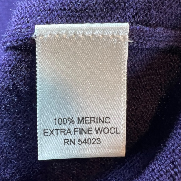 Banana Republic Men's Extra Fine Merino Wool Argyle Sweater Purple V-Neck  Large - Picture 13 of 13